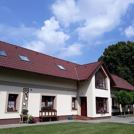 Pro 2 Osoby Se Samostatnym Vstupem アパート クトナー・ホラ